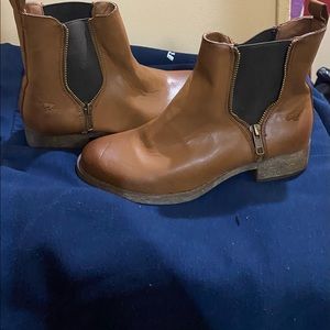 New (without tags) Rocket Dog ankle boots